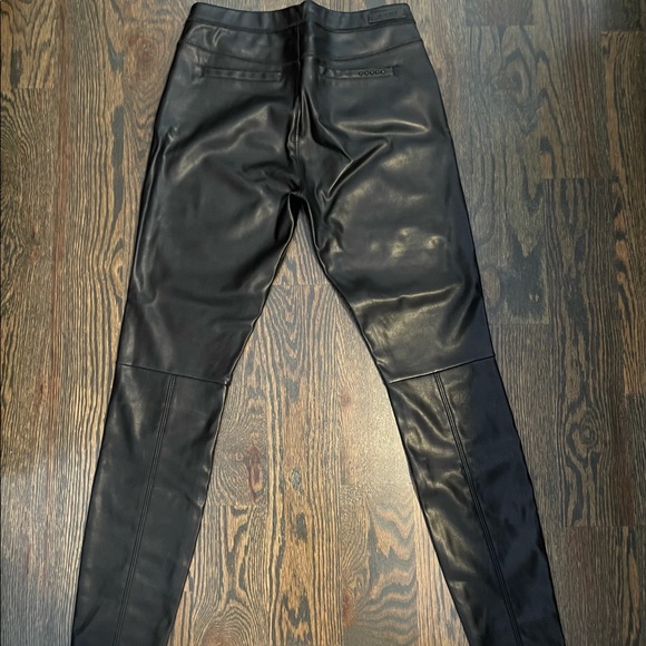Blank NYC faux leather leggings - Picture 2 of 3